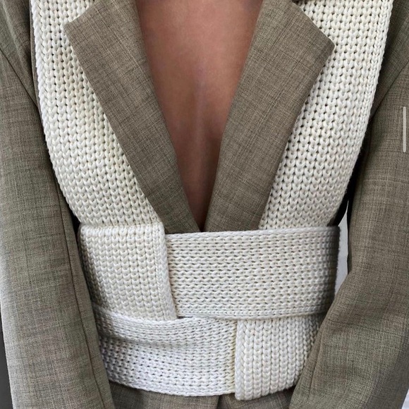 NWT SIMONETT SPRING NANU TOP - WHITE - Picture 2 of 4